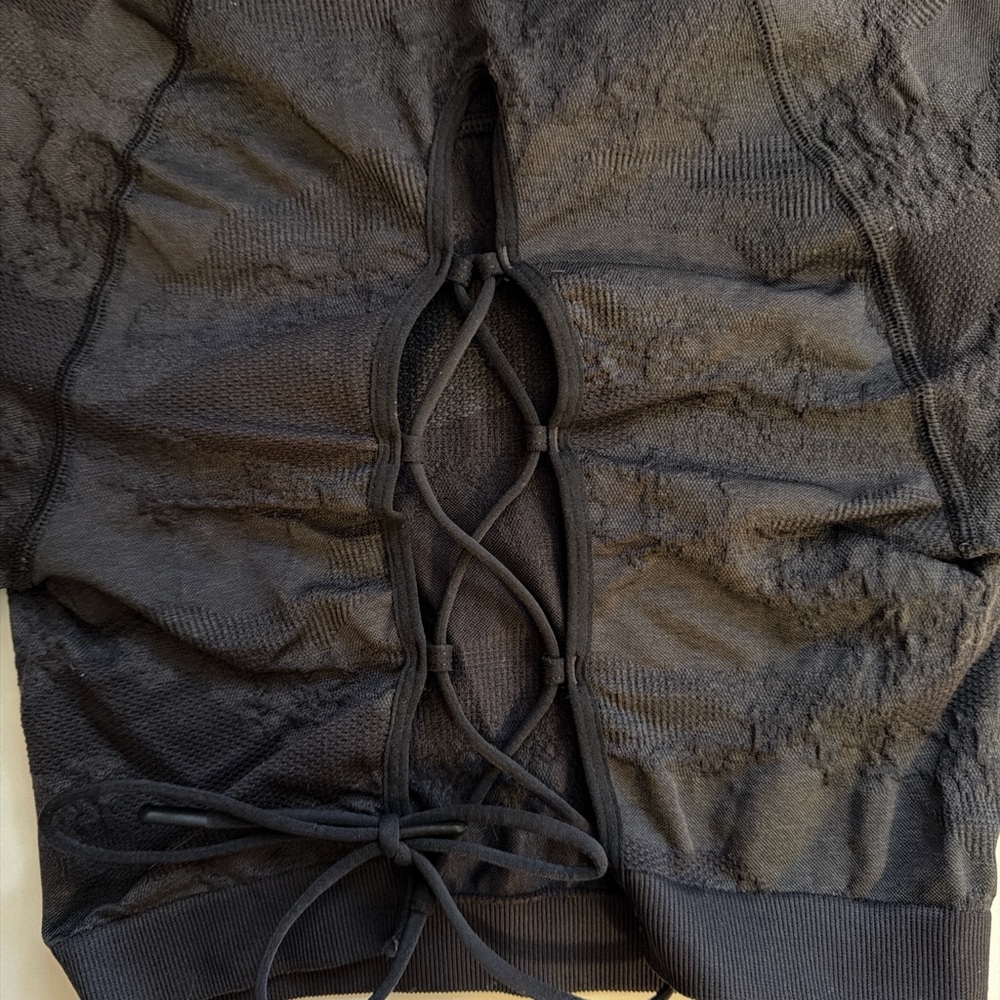 Gymshark Open Back Long Sleeve Crop Top Charcoal Medium Seamless Workout Top - Picture 4 of 6